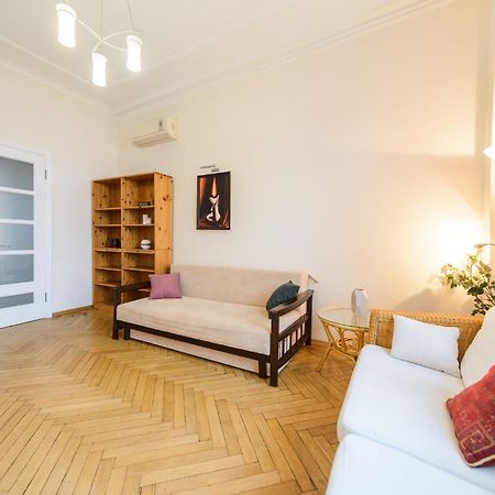 Apartments On Khreschatyk 27 Киев Экстерьер фото