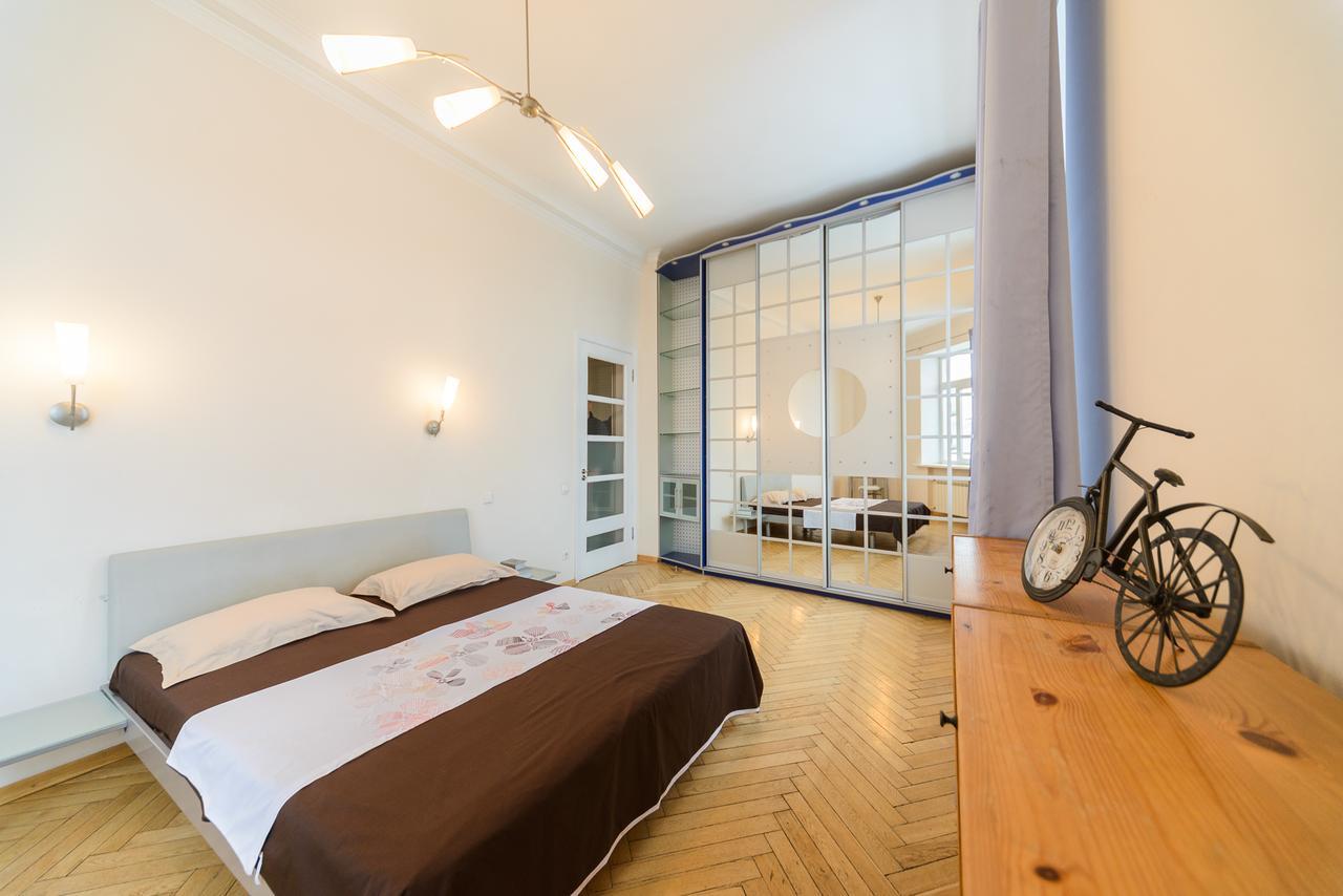 Apartments On Khreschatyk 27 Киев Экстерьер фото